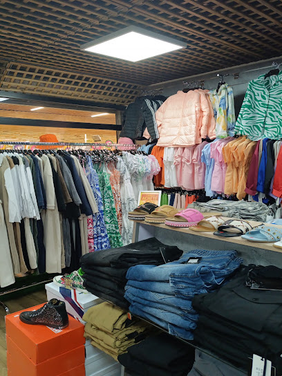 Photo Magasin de vêtements K&R FACTORY