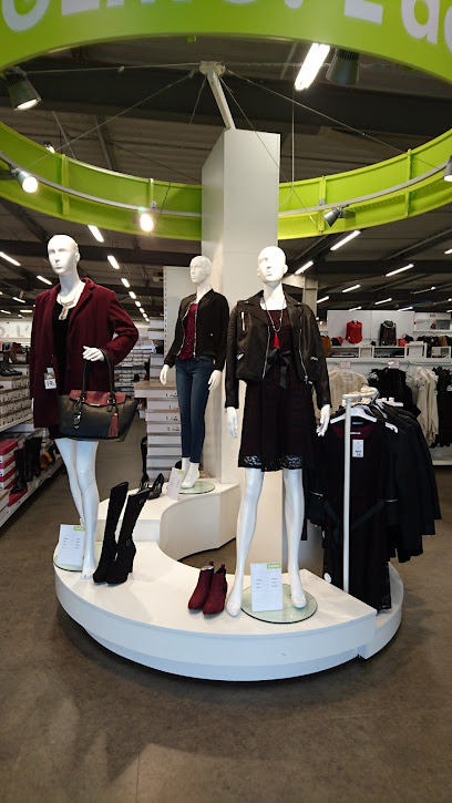 Photo GEMO TARBES Chaussures et Vêtements