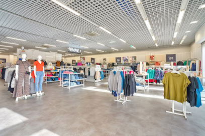 Photo GEMO MAUREPAS Chaussures et Vêtements