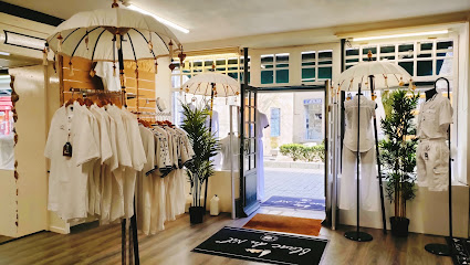 Photo Blanc du Nil, vêtements homme et femme, remparts de Guérande