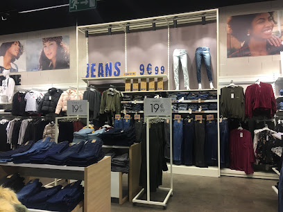 Photo GEMO TOULOUSE - FENOUILLET Chaussures et Vêtements