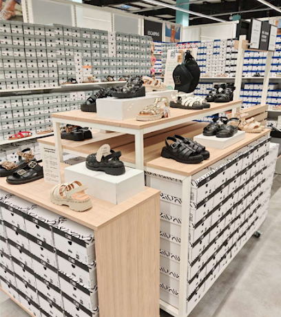 Photo GEMO AIX - LES MILLES Chaussures et Vêtements