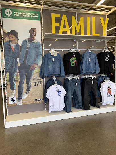 Photo GEMO PARTHENAY Chaussures et Vêtements