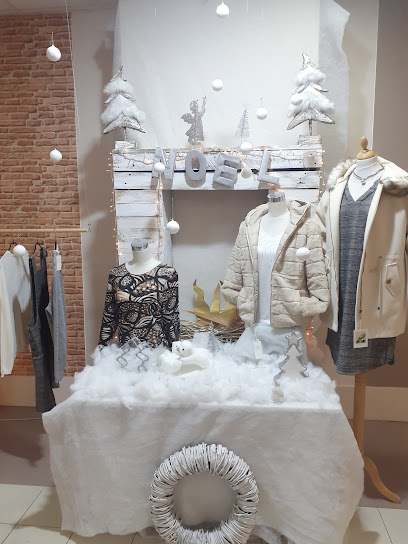 Photo ROCADE Prêt à porter Femme Homme Enfant Jeannerie