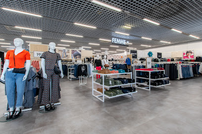 Photo GEMO MONTPELLIER - LE CRES Chaussures et Vêtements