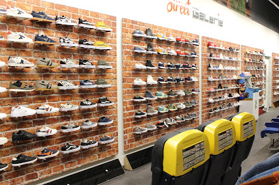 Photo GDC - Nîmes - Chaussures & Vêtements