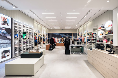 Photo Lacoste Thiais Belle Epine