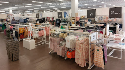 Photo GEMO SETE - BALARUC Chaussures et Vêtements