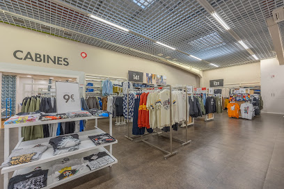 Photo GEMO GRANVILLE Chaussures et Vêtements