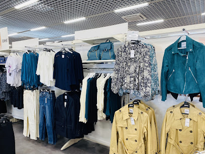 Photo GEMO L'AIGLE Chaussures et Vêtements