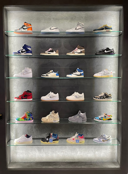 Photo NEW CANNES « Sneakers Shop »
