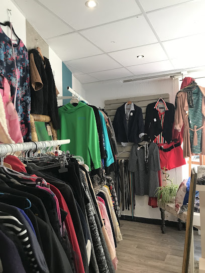 Photo Friperie Femme chez Froufrou