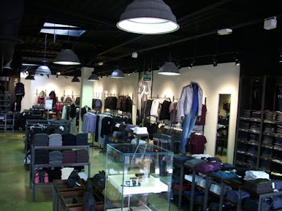 Photo Calvin Klein Outlet