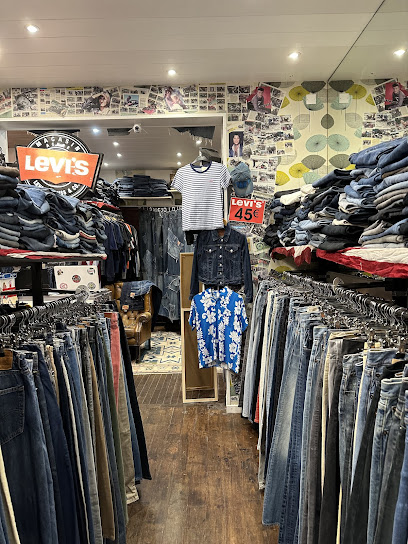 Photo Fripland - Bar à Levi’s