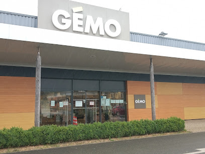 Photo GEMO MERS LES BAINS Chaussures et Vêtements