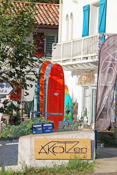 Photo Akotzen, marque de vêtements et surf-shop (à Bidart et en ligne sur akotzen.com)