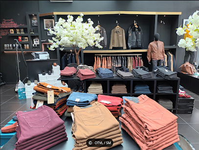 Photo Osmannoro Outlet