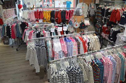 Photo Magasin Côté Remparts