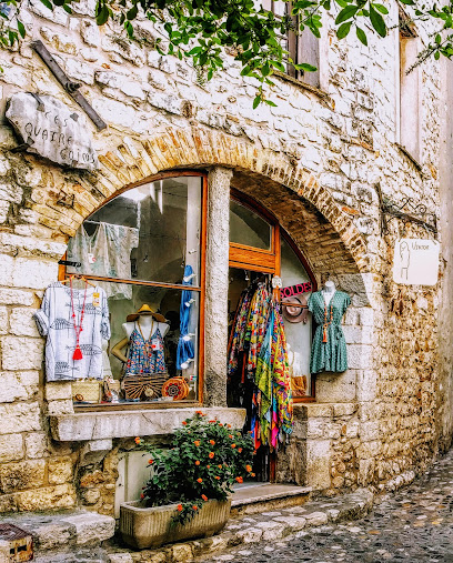 Photo Viktor pret à porter