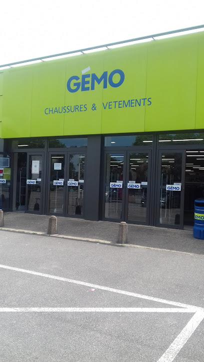 Photo GEMO RILLIEUX LA PAPE Chaussures et Vêtements