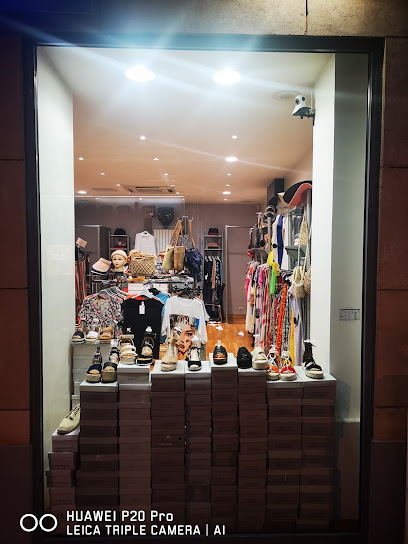 Photo Rebel's pret a porter unisex