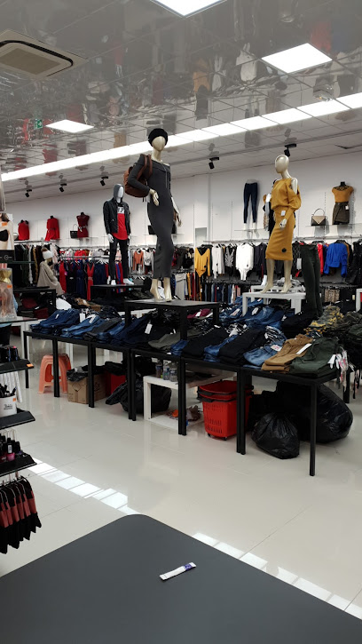 Photo Naumy Aubergenville