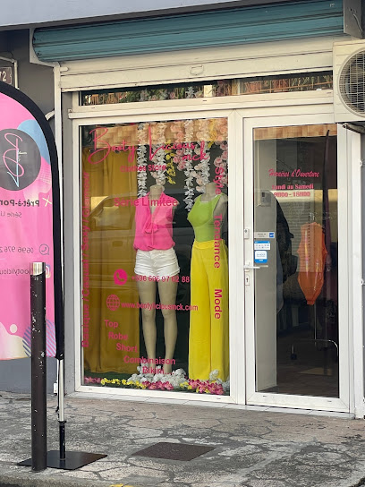 Photo Booty’Licious mck