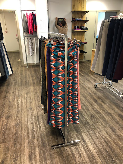 Photo La Boutique Croix-Rouge Evry Centre Essonne