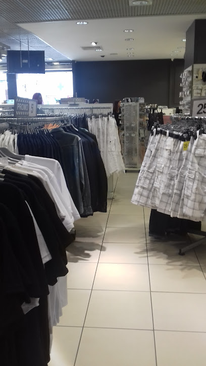 Photo LA HALLE St Denis