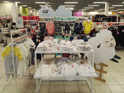 Photo GEMO MOULINS-YZEURE Chaussures et Vêtements