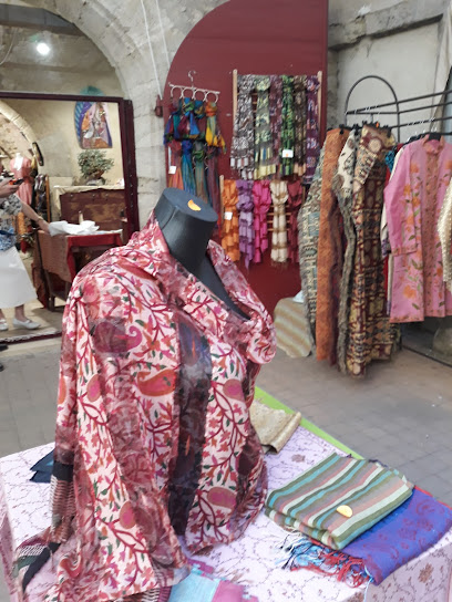 Photo Deux Siècles De Soie