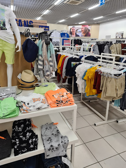 Photo GEMO ROISSY - GONESSE Chaussures et Vêtements