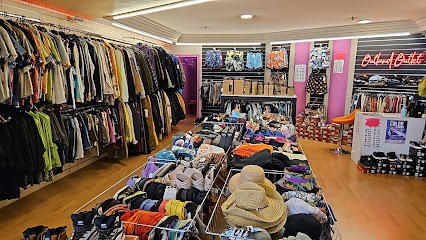 Photo OUTLAND OUTLET