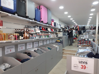 Photo The outlet store