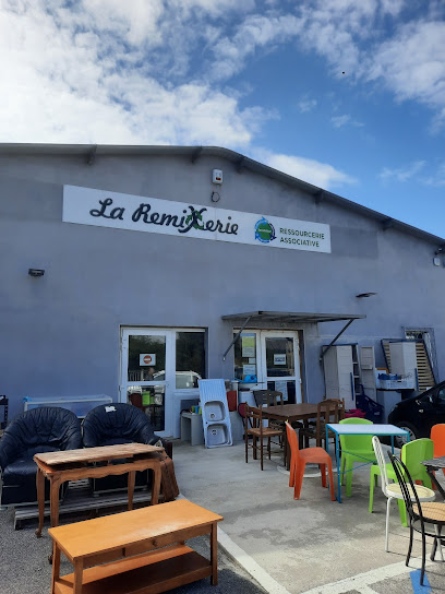 Photo Ressourcerie : La RemiXerie - Entrepôt