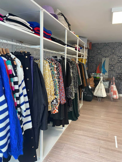 Photo AU PETIT BONHEUR LA FRANCE - Concept Store