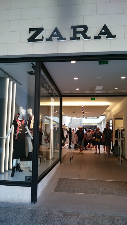 Photo Zara (femme) La Rochelle