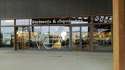 Photo GEMO SAINT JEAN DE LA RUELLE Chaussures et Vêtements